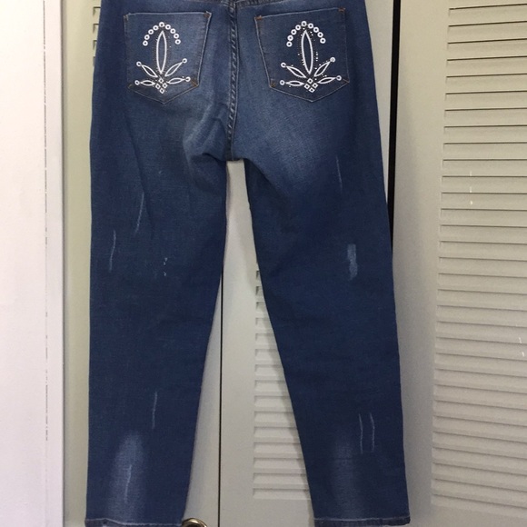 OLYSS Embroidered High Rise Jeans - Picture 6 of 8